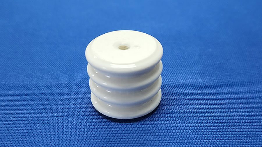 低圧射出成型セラミック（熱圧鋳法）